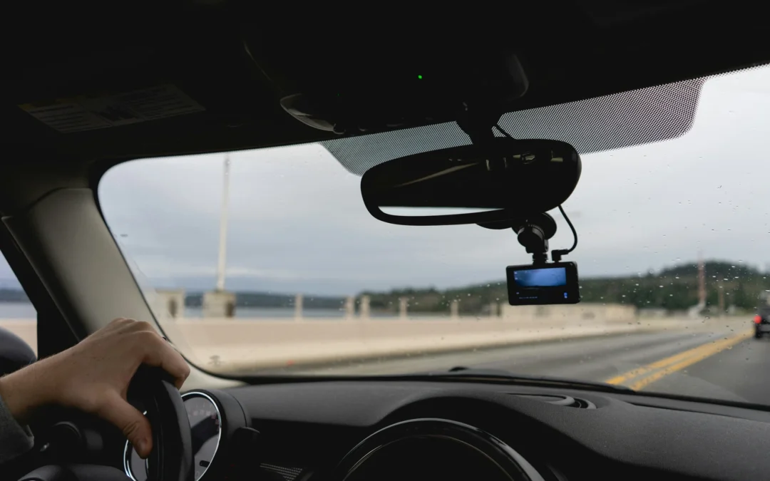 Kamera samochodowa z GPS – czy warto ją mieć?
